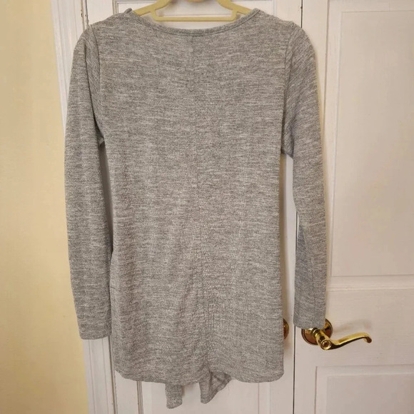 Gray knit top with a front tie size M - Picture 2 of 7